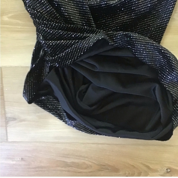 - Gibson Latimer Glitter Velvet One Shoulder Dress NWT - Picture 5 of 7